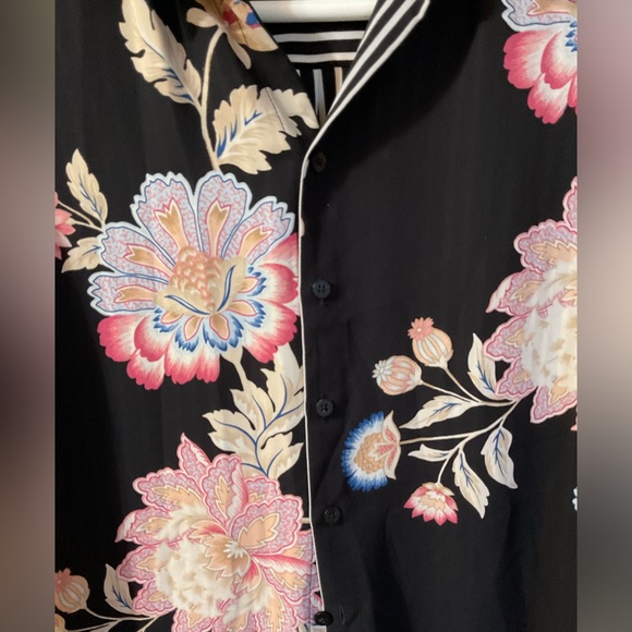Chico's Reversible Long Sleeve Black Stripe Floral Button Up Blouse. - Picture 10 of 16